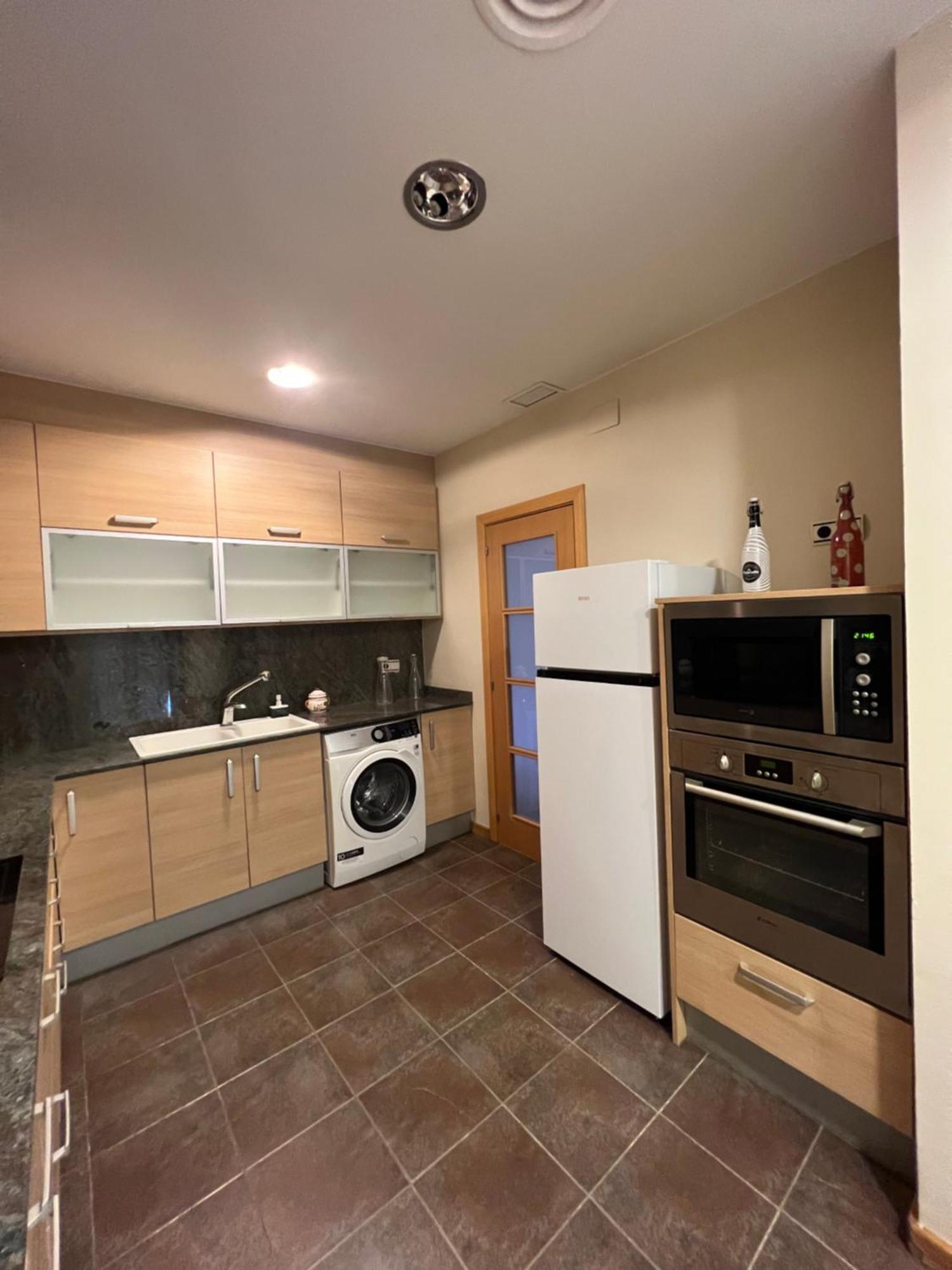 Casa Neus, Casa Cerca De Barcelona Villa Sant Feliu de Llobregat Exteriör bild