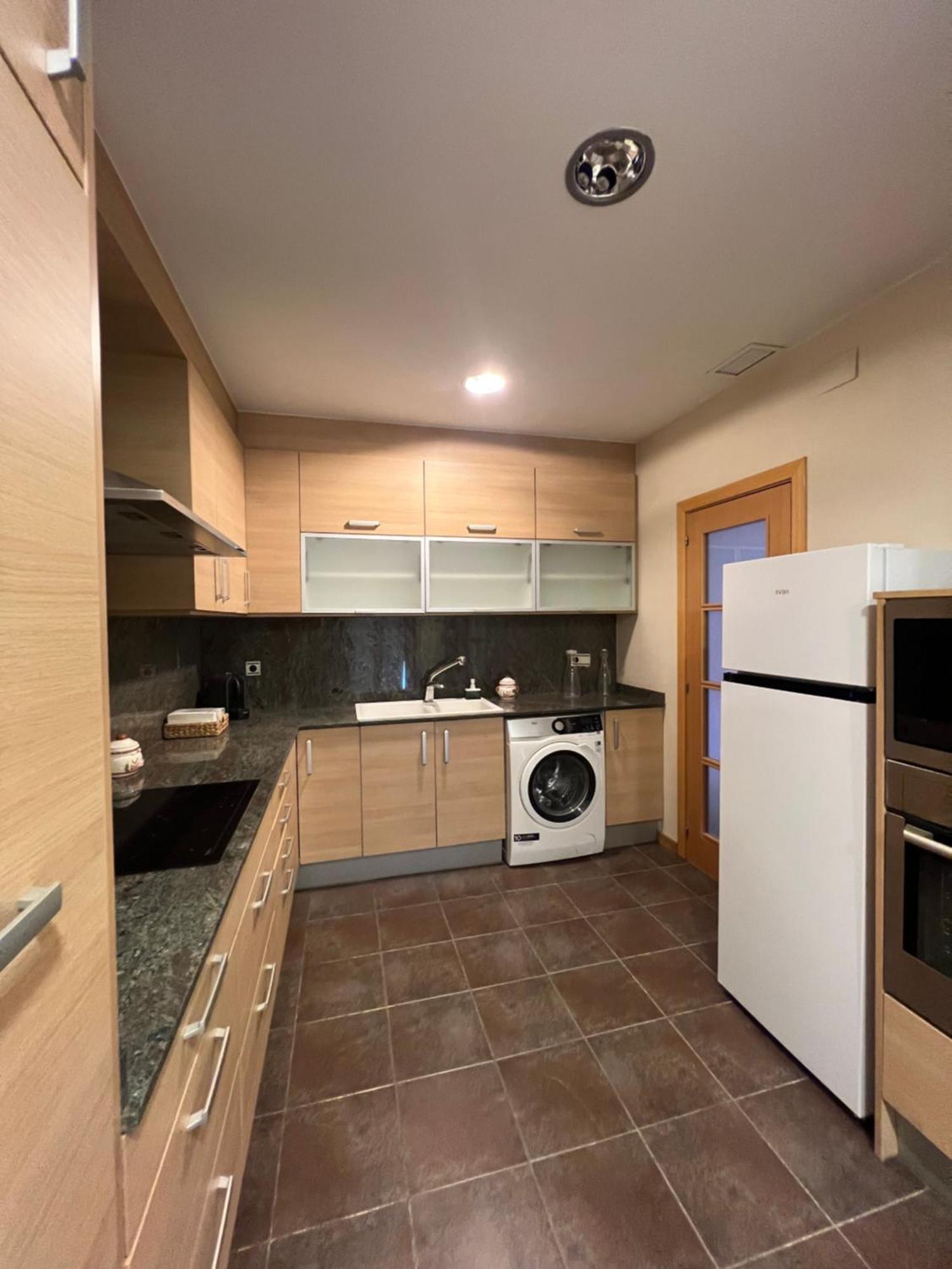 Casa Neus, Casa Cerca De Barcelona Villa Sant Feliu de Llobregat Exteriör bild