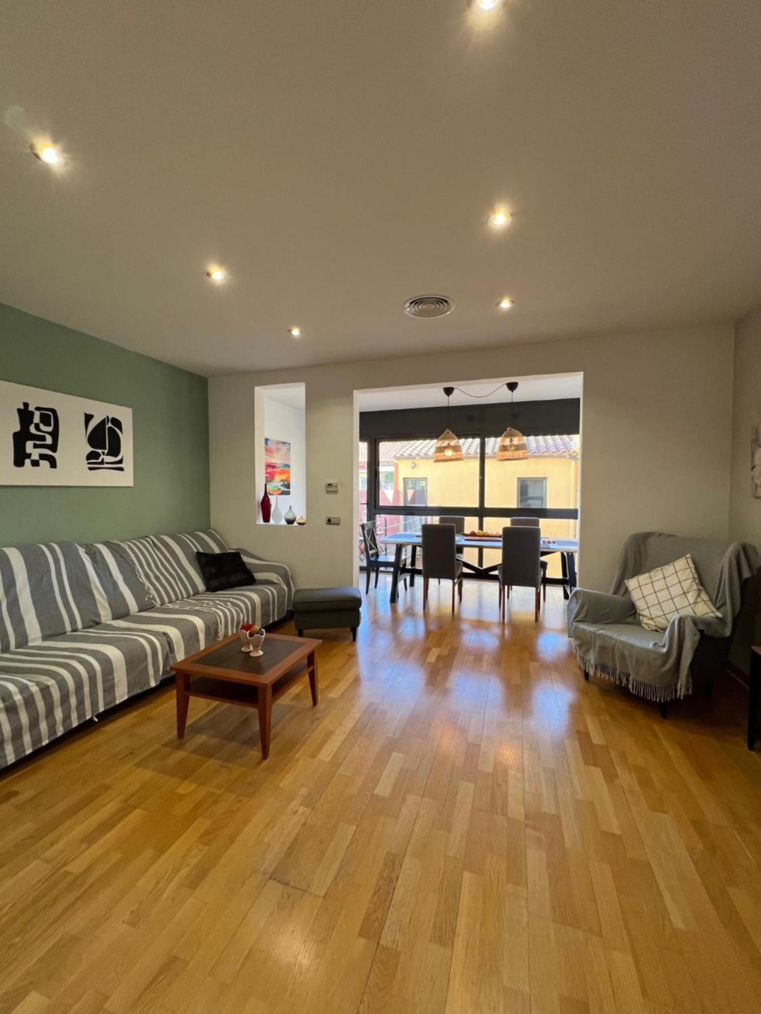 Casa Neus, Casa Cerca De Barcelona Villa Sant Feliu de Llobregat Exteriör bild